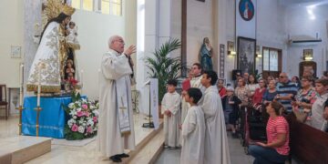 La parroquia Santa Teresa de Jesús de Valencia recibe la visita de la imagen peregrina de la Virgen