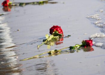 Música y poesía, un réquiem universal por las víctimas de todas las guerras