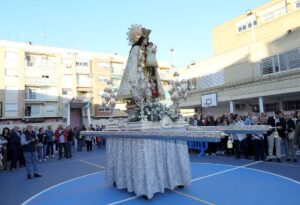 Benetússer recibe a la imagen peregrina de la Virgen de los Desamparados 2 Virgen Desamparados Benetusser 2