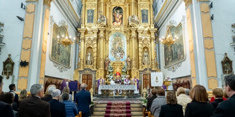 El Arzobispo preside el 75 aniversario de la coronación de la Virgen de Montiel, patrona de Benaguasil