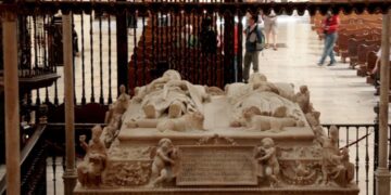 La Capilla Real de Granada se prepara para conmemorar la muerte de Isabel La Católica