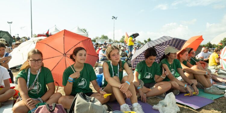 Infancia y Juventud destina los bonos del Jubileo a los más necesitados 1 Infancia y Juventud destina los bonos del Jubileo a los más necesitados