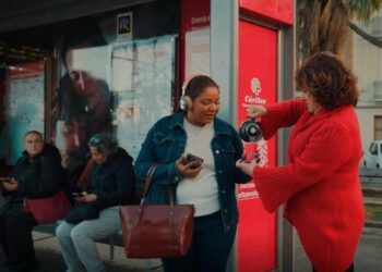 Cáritas Valencia lanza una campaña creativa para visibilizar que «una vida digna no debería ser cuestión de suerte”