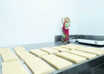 Religiosas de la diócesis en Valencia elaboran diferentes productos por Navidad