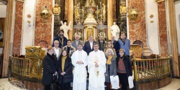 La Basílica de Valencia recibe la visita de representantes del Monasterio de Montserrat