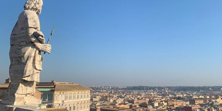 El Vaticano reorganiza la cúpula: más espacio para el peregrino, pero sin "lujos" gastronómicos