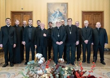 El Arzobispo de Valencia recibe a los sacerdotes valencianos residentes en Roma con motivo de la Navidad 5 El Arzobispo de Valencia recibe a los sacerdotes valencianos residentes en Roma con motivo de la Navidad