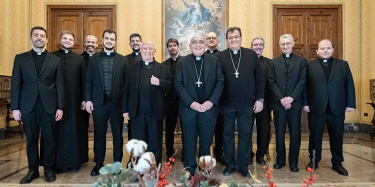 El Arzobispo de Valencia recibe a los sacerdotes valencianos residentes en Roma con motivo de la Navidad 1 El Arzobispo de Valencia recibe a los sacerdotes valencianos residentes en Roma con motivo de la Navidad