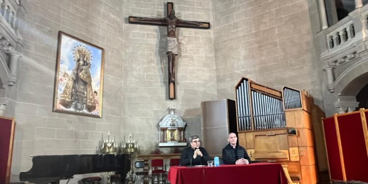 Charla formativa sobre la Historia de la Virgen