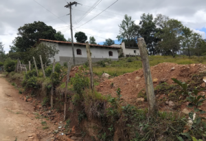 Solicitan ayudas valencianas para terminar una ermita en Honduras e impulsar proyectos formativos, culturales y deportivos 2 Honduras Web 1