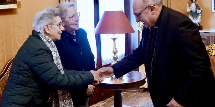 Las Carmelitas de la Caridad de Vedruna, recibidas en Palacio Arzobispal, con motivo del bicentenario de su fundación