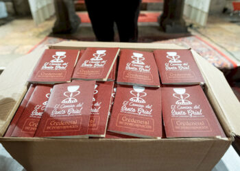 Bendición de las credenciales de la primera peregrinación por el Año Jubilar del Santo Cáliz de los jóvenes de la Provincia eclesiástica