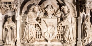 Luz, sombra y piedra: así es el regreso de la experiencia nocturna en la Catedral de Sevilla