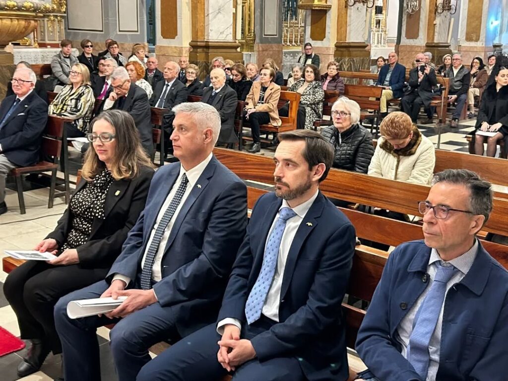 656648612 18409440610177575 871483844631200511 n