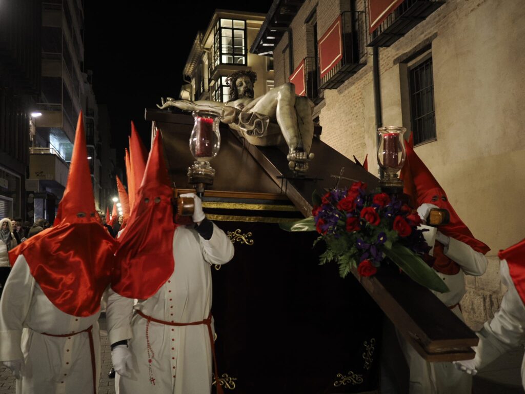 Gran fervor en Valladolid al paso de 'La Sentencia' y con la Procesión del Santísimo Cristo de los Trabajos 6 658866272 1379212964240221 8613759394832520488 n
