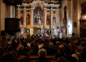 Gandia despierta su fervor: el estruendo de los tambores marca el inicio del camino al Centenario
