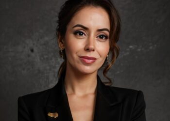 Immaculada Traver Badenes, nombrada Reina de los CXXXVIII Juegos Florales de la Ciudad y Reino de Valencia