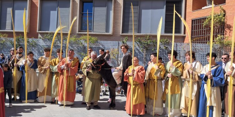 Campanar y Beniferri se vuelcan en un multitudinario Domingo de Ramos con más de 1.500 fieles