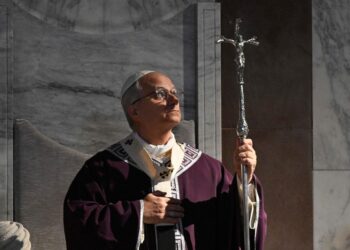 El Papa reza por los niños inocentes y todas las victimas de la guerra en Oriente Medio