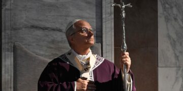 El Papa reza por los niños inocentes y todas las victimas de la guerra en Oriente Medio