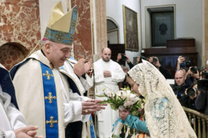 La Fallera Mayor Infantil de Valencia, recibida por el Arzobispo en la Basílica de la Virgen 4 ofrenda fallera mayor infantil press2 scaled 2