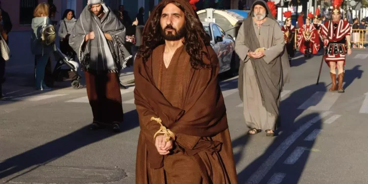 El Cabanyal revive el drama del Prendimiento: el Miércoles Santo se vuelve teatro en la Semana Santa Marinera