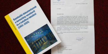 El Vaticano premia la "Brújula Educativa" de los Escolapios húngaros: Seis décadas de doctrina en un solo volumen