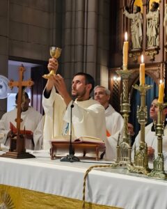 Un nuevo pastor para las Escuelas Pías: Diego Correa es ordenado sacerdote en Córdoba-Argentina 3 669461887 1265173299022088 6881329585991301961 n