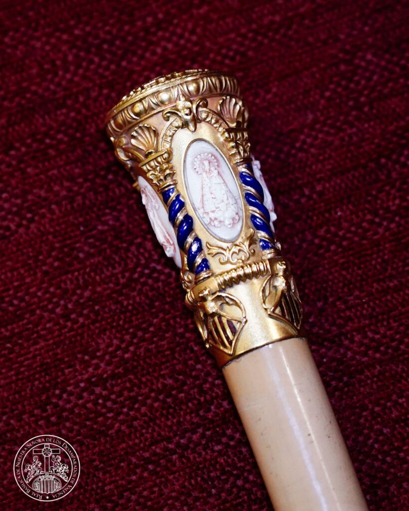 La Virgen de los Desamparados amanece hoy con Joyas Históricas, con la Aureola de las Parroquias 7 683647261 959092230174626 6368391233378722864 n