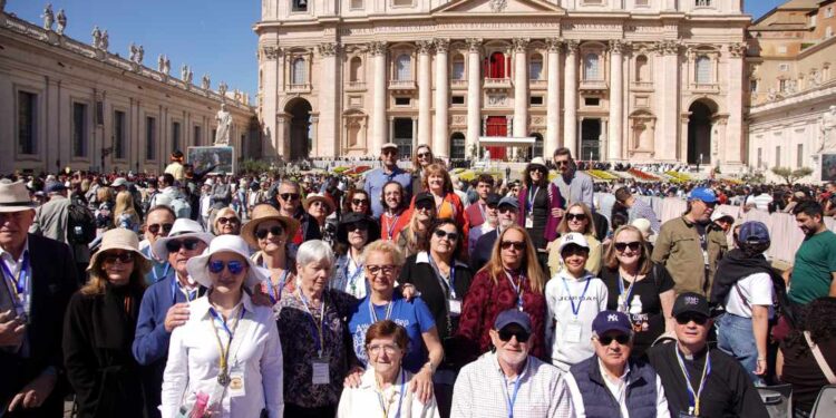 La Asociación Amics del Corpus peregrina a Roma, en el 700 aniversario de la fiesta