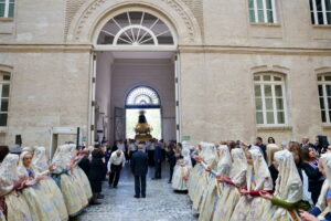 La Virgen de los Desamparados «Cigarrera» vuelve a conquistar las calles de Valencia 7 IMG 9425