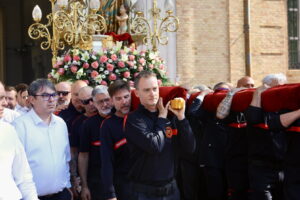 La Virgen de los Desamparados «Cigarrera» vuelve a conquistar las calles de Valencia 6 IMG 9467