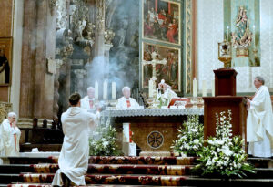 El Arzobispo de Valencia preside en la Catedral los oficios del Jueves Santo con la misa “En la Cena del Señor” 3 Oficios Jueves 4