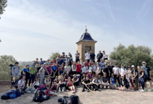 La diócesis se une a la convocatoria del Papa a rezar por la Paz, con los jóvenes ante el Santo Cáliz de Valencia 2 Peregrinacion Jovenes Sant Caliz 2