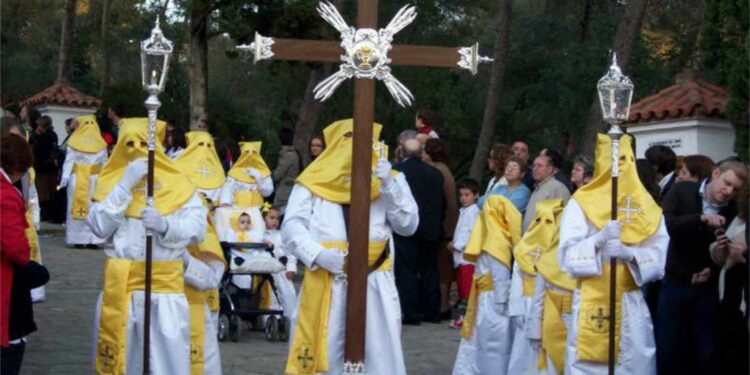Hermandades, Cofradías y Juntas de la Semana Santa vinculadas al Santo Cáliz y la Última Cena organizan este sábado una peregrinación eucarística 1 Hermandades, Cofradías y Juntas de la Semana Santa vinculadas al Santo Cáliz y la Última Cena organizan este sábado una peregrinación eucarística