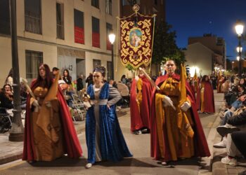La Procesión del Santo Entierro de la Semana Santa Marinera de Valencia en imagenes