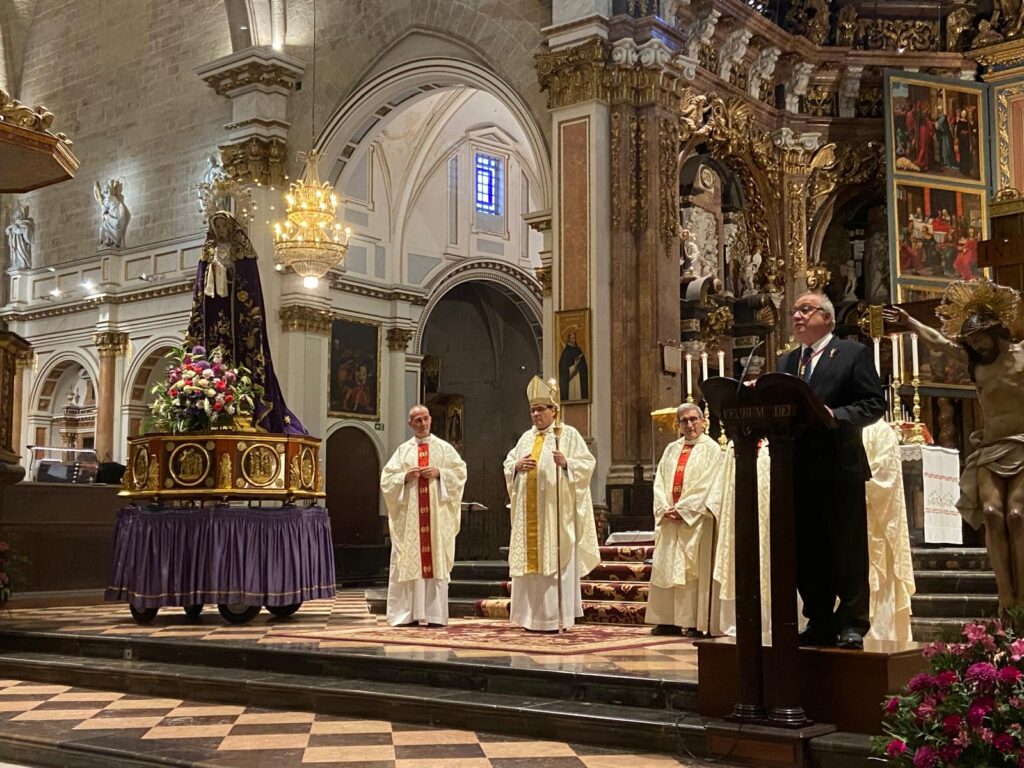 ¡Torrent Conquista la Catedral de Valencia! Marea de Esperanza y Devoción 6 WhatsApp Image 2026 04 25 at 20.38.34 1