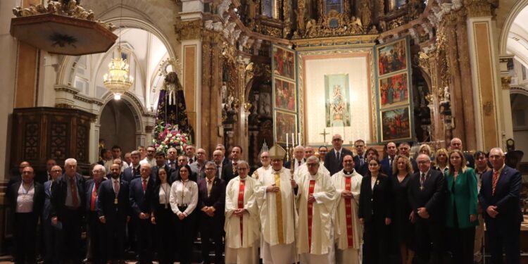 ¡Torrent Conquista la Catedral de Valencia! Marea de Esperanza y Devoción 1 ¡Torrent Conquista la Seo! Una Marea de Esperanza y Devoción Deslumbra en Valencia