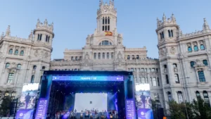 archivo el grupo hakuna durante la tercera edicion de la fiesta de la resurreccion en la plaza cibel da39 4