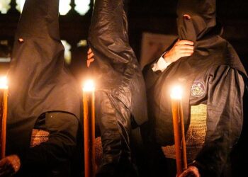 La Madrugá de Sevilla: El milagro de la inmutabilidad en el corazón de la Semana Santa 2 La Madrugá de Sevilla: El milagro de la inmutabilidad en el corazón de la Semana Santa