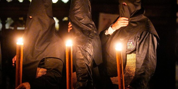 La Madrugá de Sevilla: El milagro de la inmutabilidad en el corazón de la Semana Santa