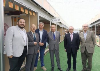Lo Rat Penat de Valencia presente en la inauguración de la 61ª Feria del Libro de la Ciudad del Túria