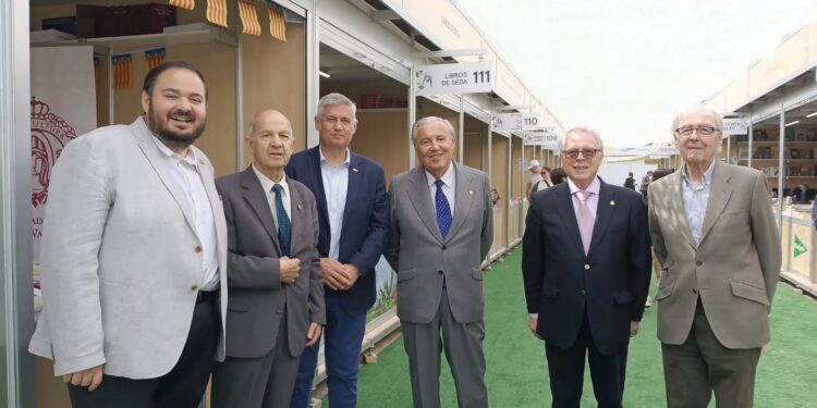 Lo Rat Penat de Valencia presente en la inauguración de la 61ª Feria del Libro de la Ciudad del Túria