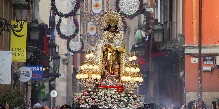 Procesión General de la Virgen de los Desamparados de Valencia