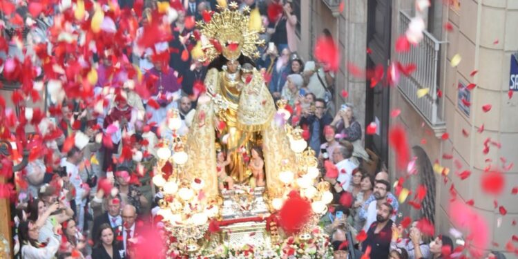 El Arzobispo de Valencia presidirá este domingo todos los actos principales a la Virgen de los Desamparados