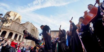 Este Jueves, Ronda de las Tunas a la Virgen de los Desamparados