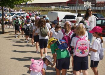 Escuelas Católicas de León cierra el curso con una marcha a favor de Cáritas