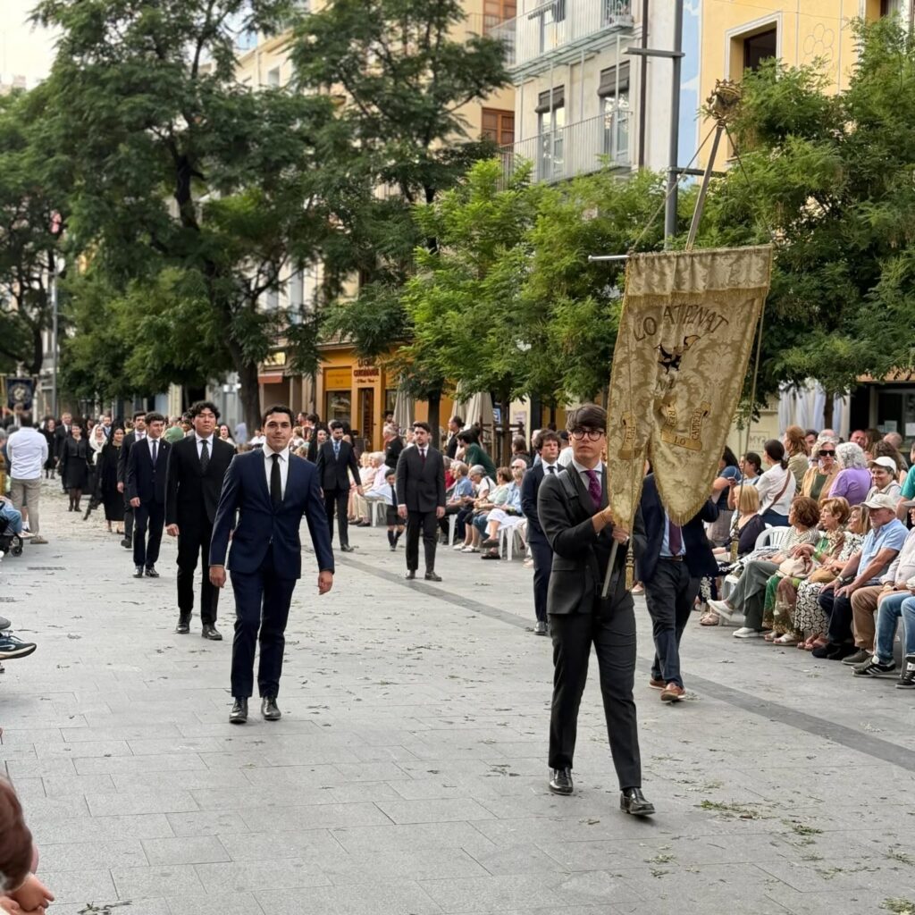 La entidad valencianista "Lo Rat Penat" participó en el Corpus de la Capital 3 717973914 18420093823177575 3081523761809368145 n