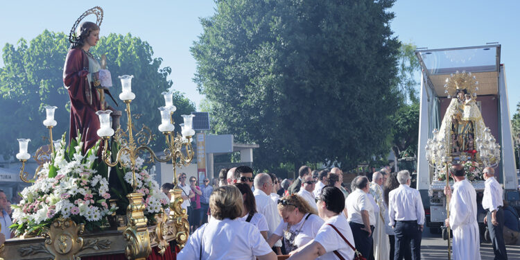 La imagen peregrina de la Virgen de los Desamparados ha visitado Macastre 1 La imagen peregrina de la Virgen de los Desamparados ha visitado Macastre
