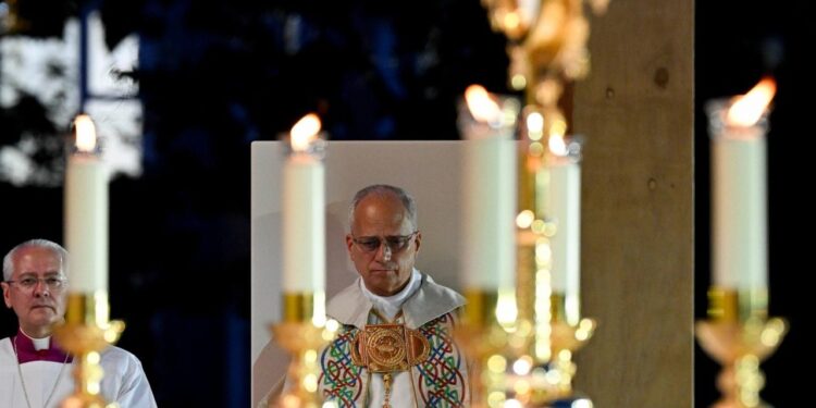Multitudinaria Vigilia del Papa en Madrid